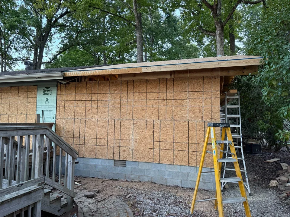 Guadalajara Lane: Exterior addition progress