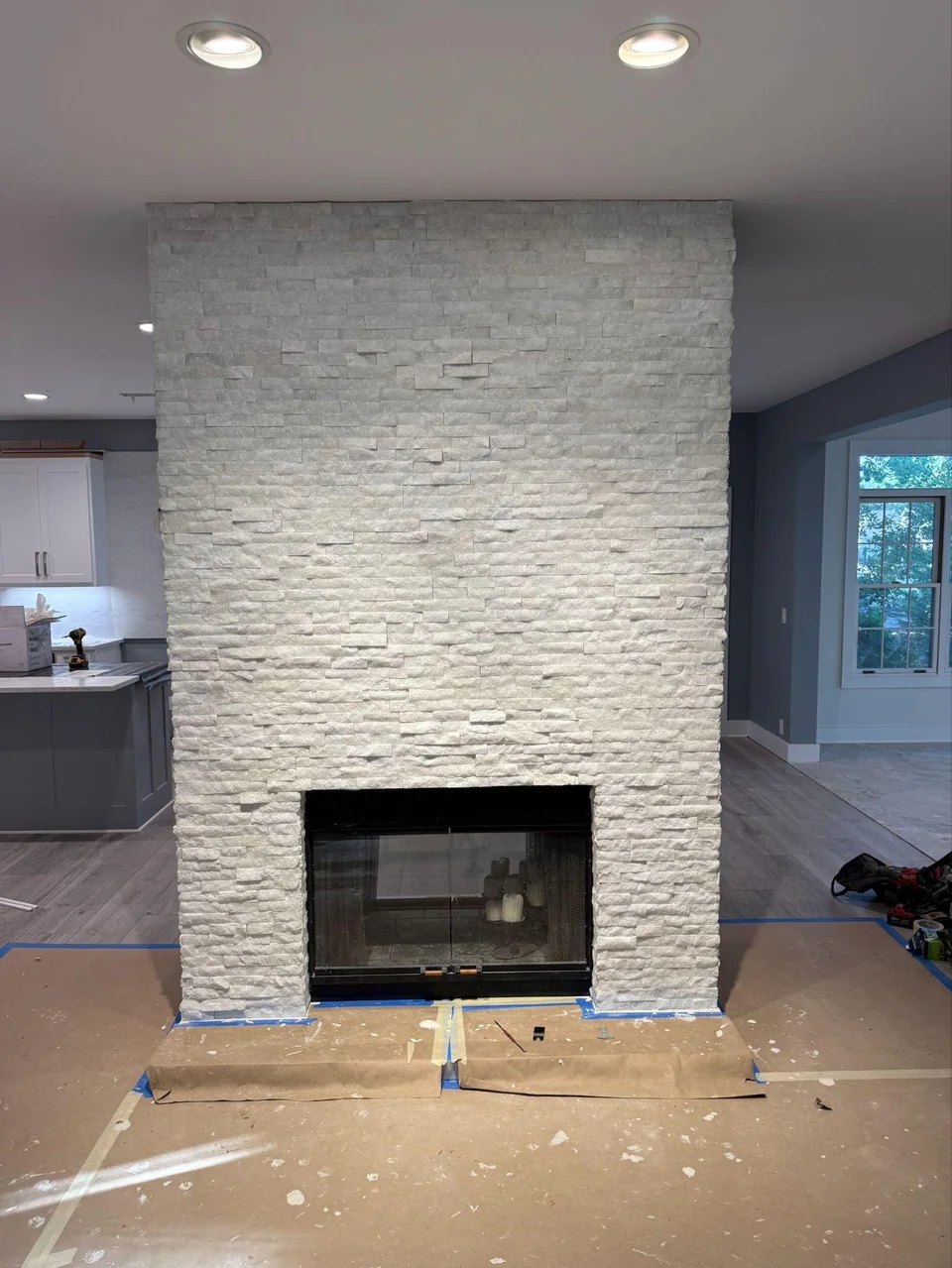 Sanchez Way: Fireplace: veneer installation